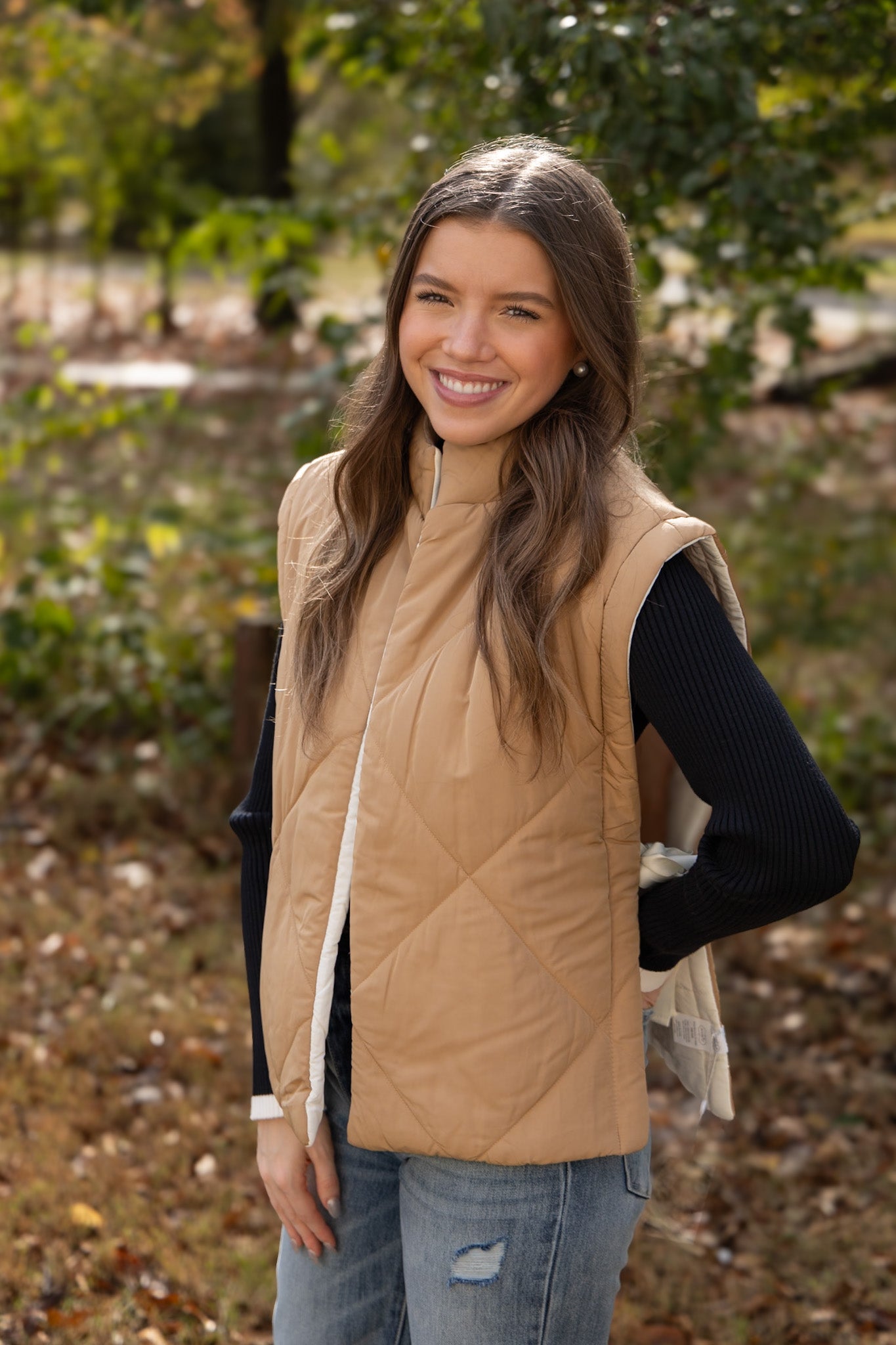 Dixie Reversible Puff Vest - Tan/White