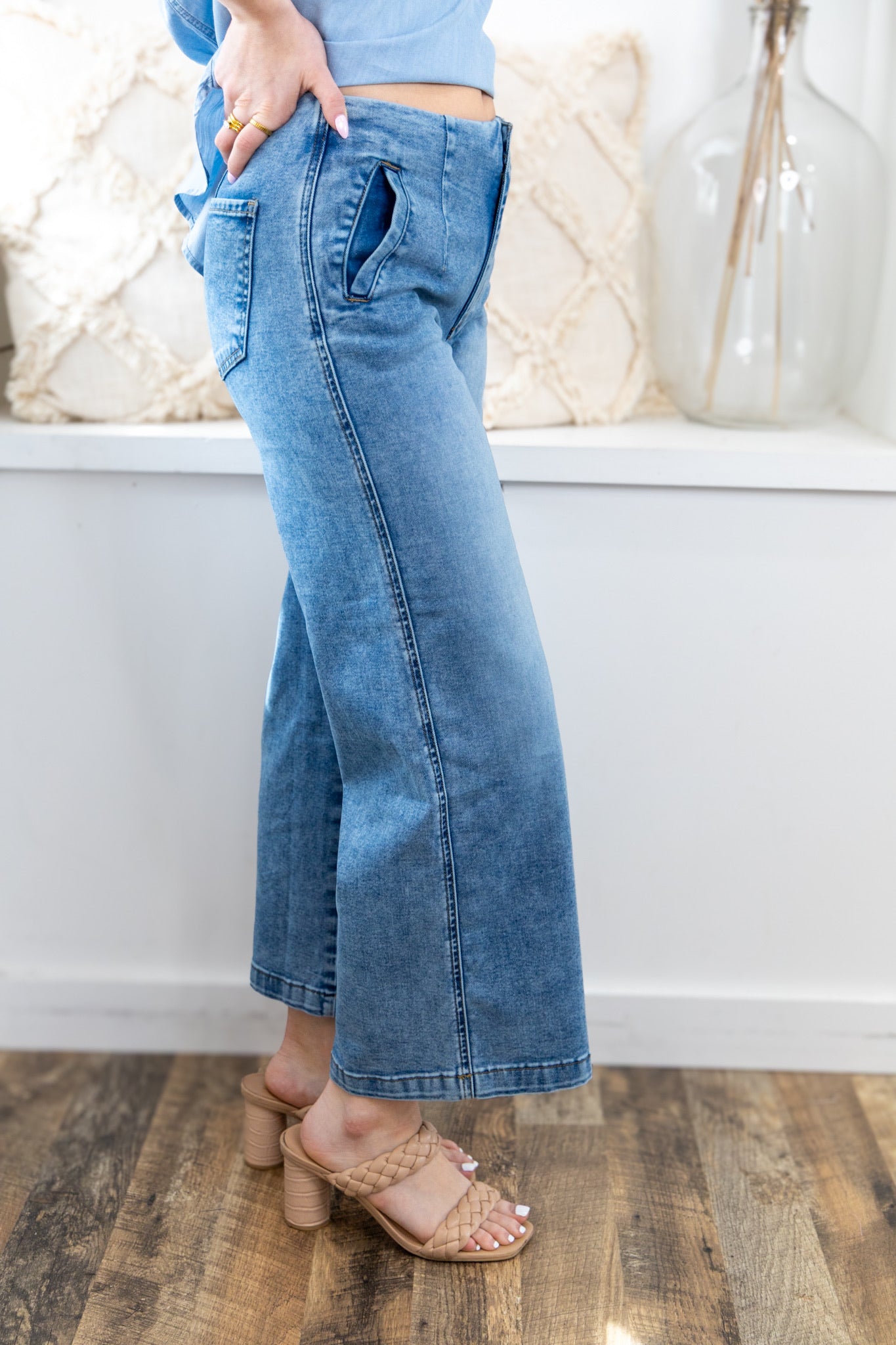 [KUT] Meg High Rise Wide Straight Leg - Medium Wash