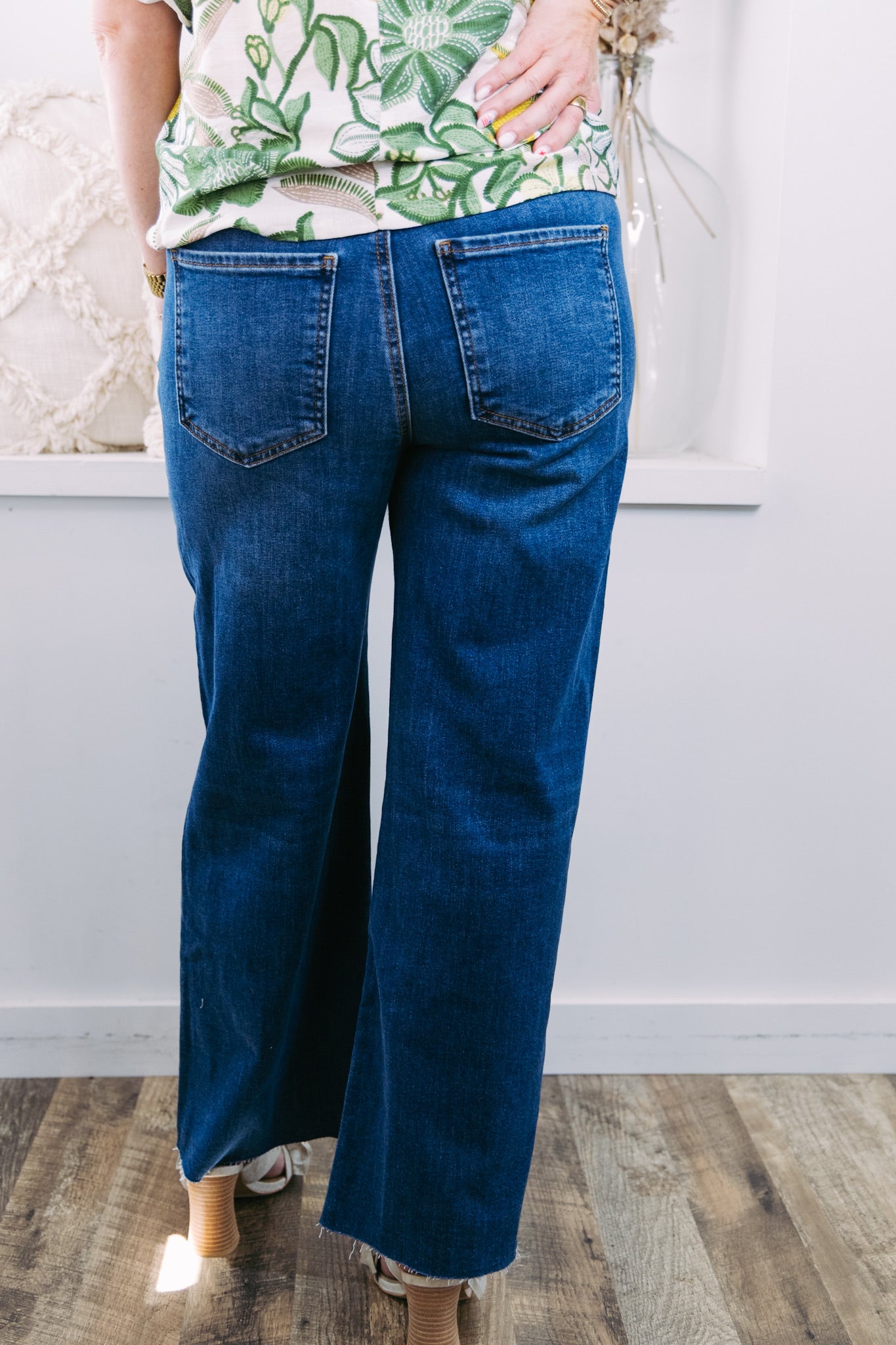 [KUT] Meg High Rise Wide Leg Jeans - Inexhaustable Wash