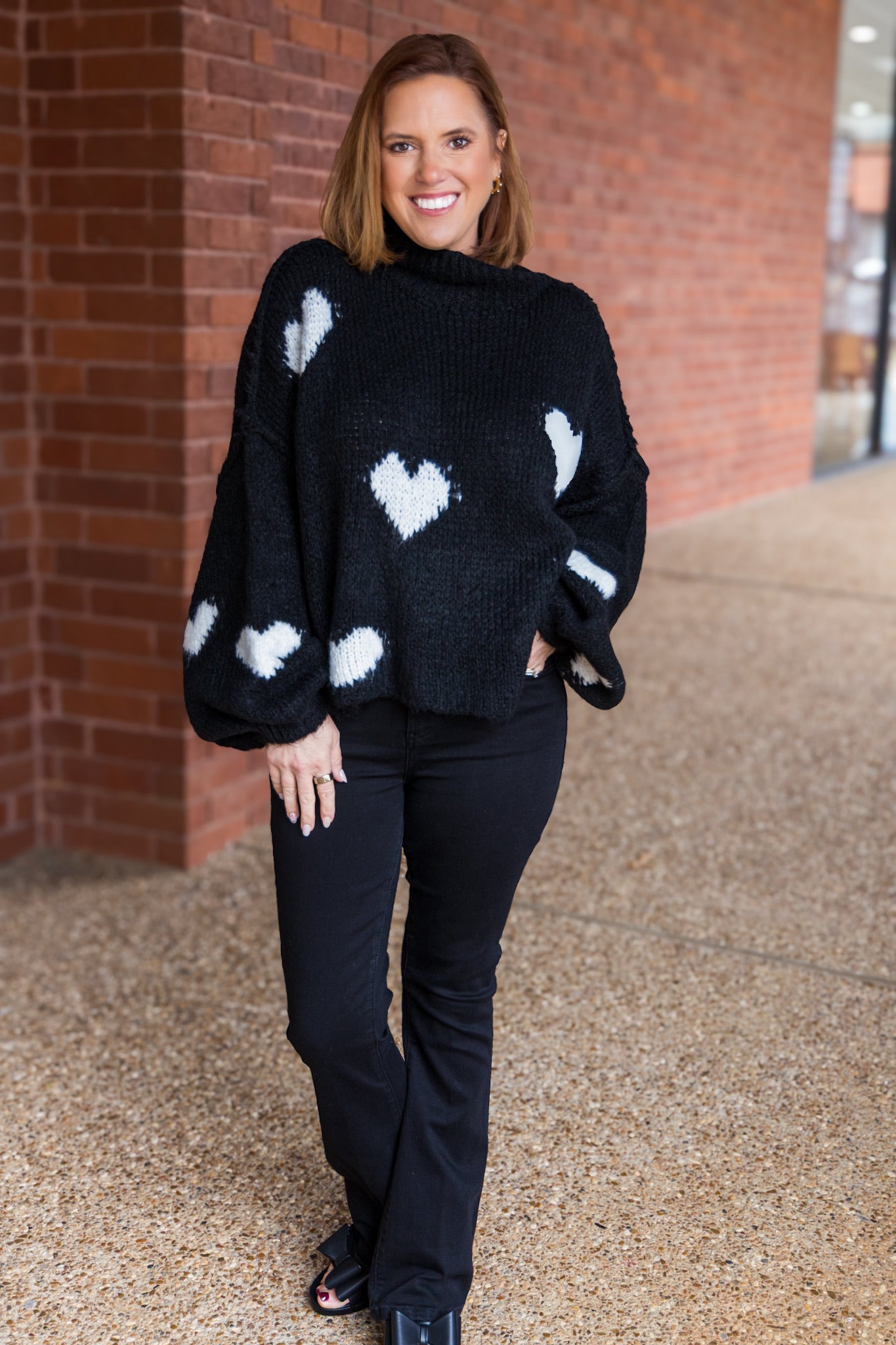 [Astrid] Black Hearts Sweater