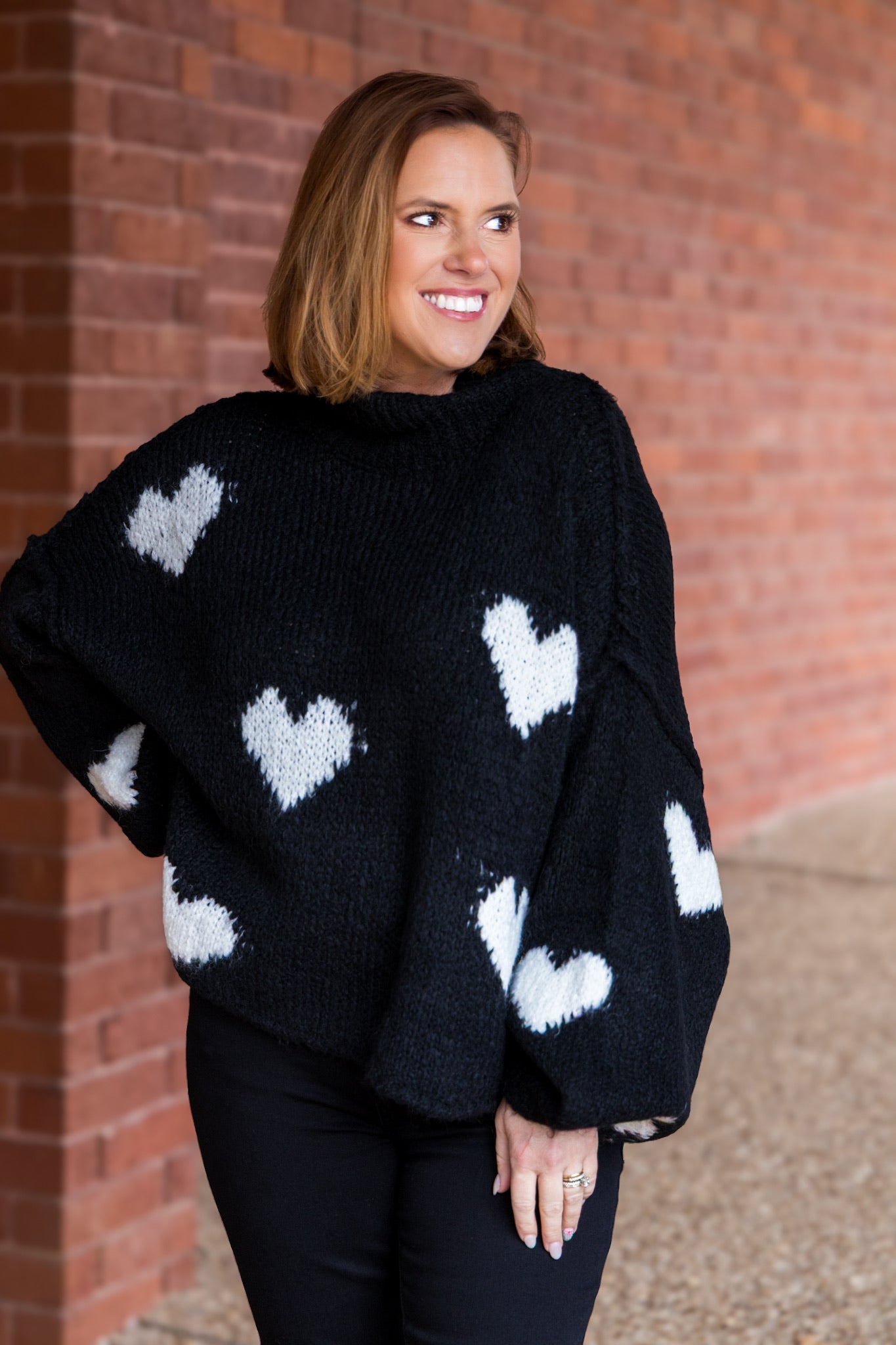 [Astrid] Black Hearts Sweater