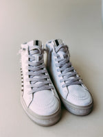 Roxie Sneakers- Metallic White
