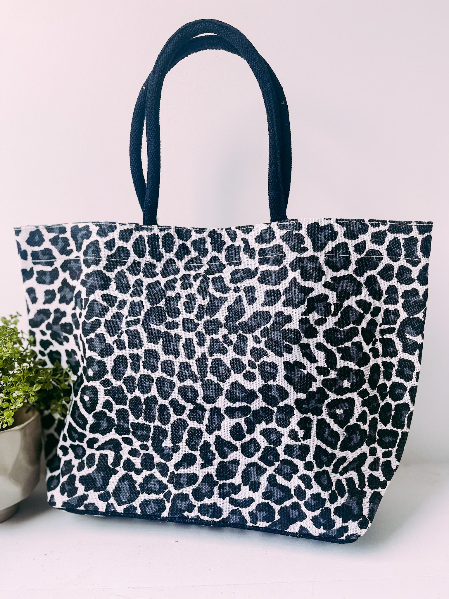 Mia Jute Tote Bag in Leopard- Black