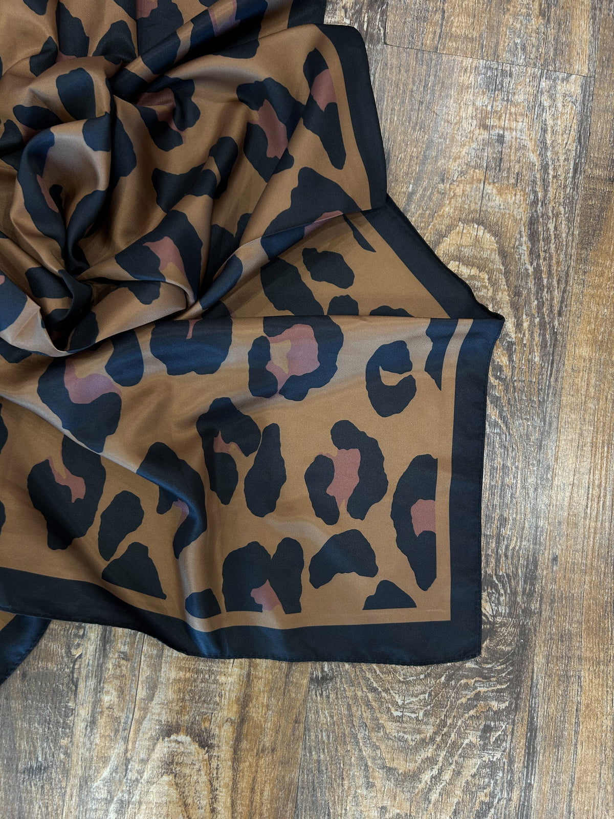 Large Leopard Scarf