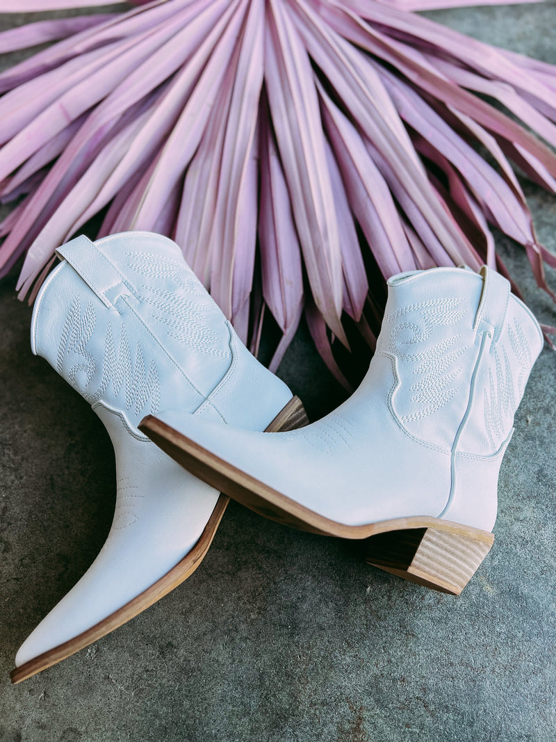 Zahara Boots- White